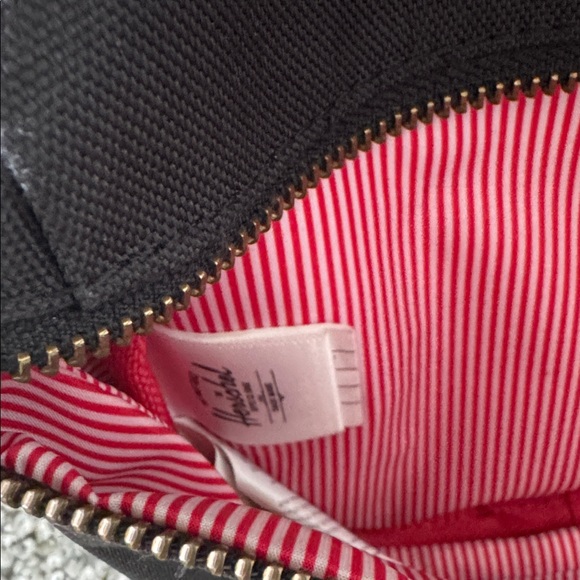 Herschel Black and Red Striped Interior Bag - Picture 2 of 3